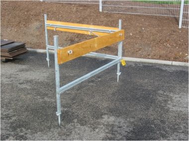 Layher Bautechnik: Schnellbau-Schnurgerüst “M-Plus” (verzinkt)