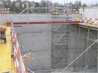 Layher Bautechnik: Rohbautreppe